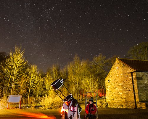 Astro Dog Stargazing - Stargazing in Dalby Courtyard